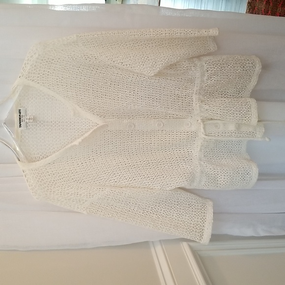 Tapemeasure NY Ex. Cond & Cleaned Fisherman Crochet Coverup Blouse, M, $25 - Picture 7 of 16